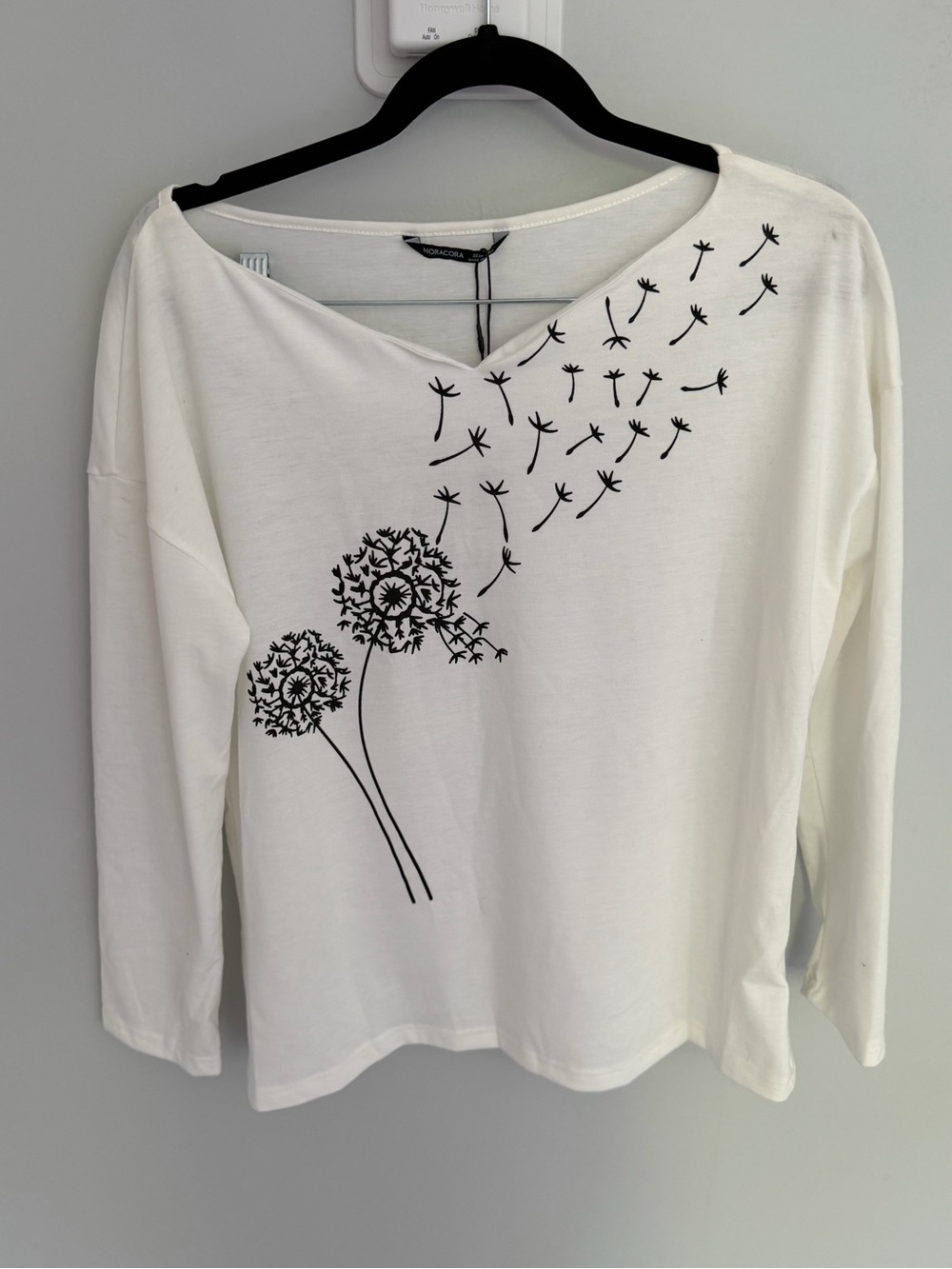 NWT Noracora Floral Graphic Long Sleeve Shirt Women’s Size Small